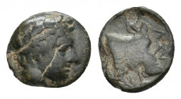 LESBOS. Mytilene. (Circa 400-350 BC). Ae.
Obv: Laureate head of Apollo right.
Rev: MY. 
Calf's head right.
BMC 23-4.
Condition: Near Fine.
Weight: 0.5...