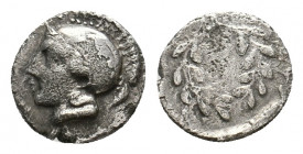AEOLIS. Elaia. (Circa 450-400 BC). AR Hemiobol.
Obv: Helmeted head of Athena left.
Rev: Wreath.
SNG Copenhagen 164.
Condition: Fine.
Weight: 0.41 g.
D...