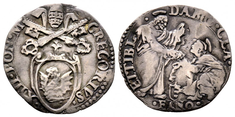 Gregorio XIII 1572-1585
Giulio, Fano, AG 2.8 g.
Ref : MIR 1267/1 (R3), Munt. 382...