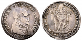 Clemente X 1670-1676
Giulio, Roma, AG 3.07 g.
Ref : MIR 1940/1 (R2)
TB-TTB. Rare. Traces de monture