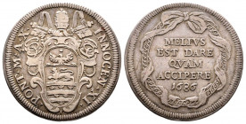 Innocenzo XI 1676-1689
Testone, 1686, Roma, AG 9.0 g.
Ref : MIR 2035/39 (R)
TTB. Rare
