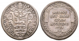 Innocenzo XI 1676-1689
Testone, 1687, Roma, AG 9.08 g.
Ref : MIR 2035/49 (R)
TTB Rare