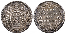 Innocenzo XI 1676-1689
Giulio, Roma, 1685, AG 3 g.
Ref : MIR 2036/4 (R)
TTB