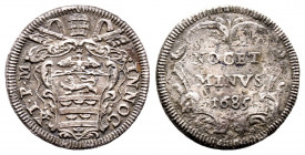 Innocenzo XI 1676-1689
Grosso, Roma, 1685, AG 1.34 g.
Ref : MIR 2037/1, Munt 173, Berm 2120, CNI 113
pr TTB.Corrosion au revers.
