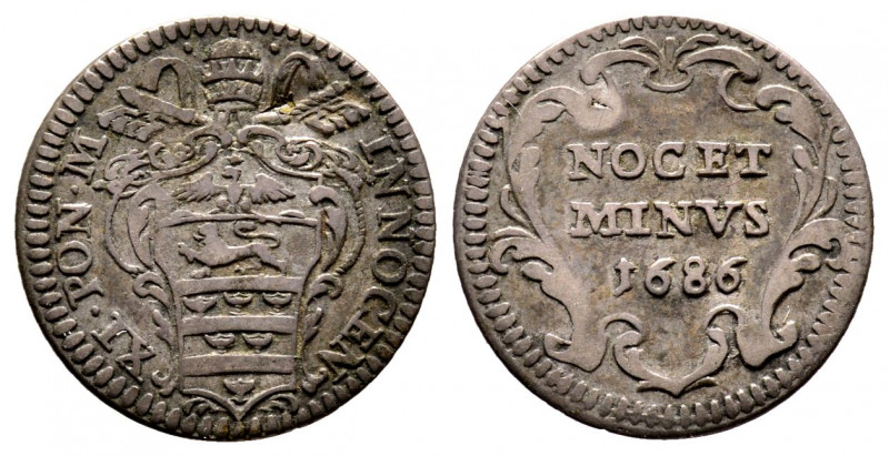 Innocenzo XI 1676-1689
Grosso, Roma, 1686, AG 1.56 g.
Ref : MIR 2037/7, Munt 179...