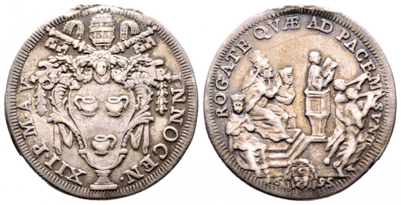 Innocenzo XII 1691-1700
Testone, 1695, Roma, AG 8.91 g.
Ref : MIR 2147/1 (R)
...