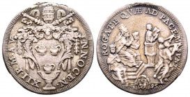 Innocenzo XII 1691-1700
Testone, 1695, Roma, AG 8.91 g.
Ref : MIR 2147/1 (R)
presque TTB. Traces de monture