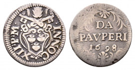 Innocenzo XII 1691-1700
Mezzo Grosso, 1698, Roma, AG 0.58 g.
Ref : MIR 2168/10, Munt 106, Berm 2287, CNI 10
TB
