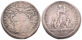 Clemente XI 1700-1721
Testone, AN VIII, Roma, AG 8.77 g.
Ref : MIR 2290/2 (R2), Munt 60, Berm 2393, CNI 106/7
TB+ Rare