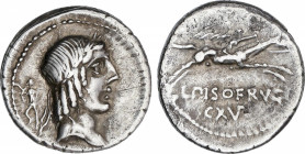 Denario. 90-89 a.C. CALPURNIA. L. Calpurnius Piso Frugi. Anv.: Cabeza laureada de Apolo a derecha, detrás arquero. Rev.: Jinete galopando a derecha, d...