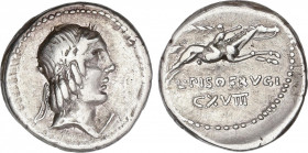Denario. 90-89 a.C. CALPURNIA. L. Calpurnius Piso Frugi. Anv.: Cabeza laureada de Apolo a derecha, delante símbolo no visible. Rev.: Jinete galopando ...