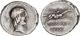 Denario. 90-89 a.C. CALPURNIA. L. Calpurnius Piso Frugi. Anv.: Cabeza laureada de Apolo a derecha, detrás letra B, delante letra B. Rev.: Jinete galop...