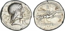 Denario. 90-89 a.C. CALPURNIA. L. Calpurnius Piso Frugi. Anv.: Cabeza laureada de Apolo a derecha, delante letra H. Rev.: Jinete galopando a derecha, ...