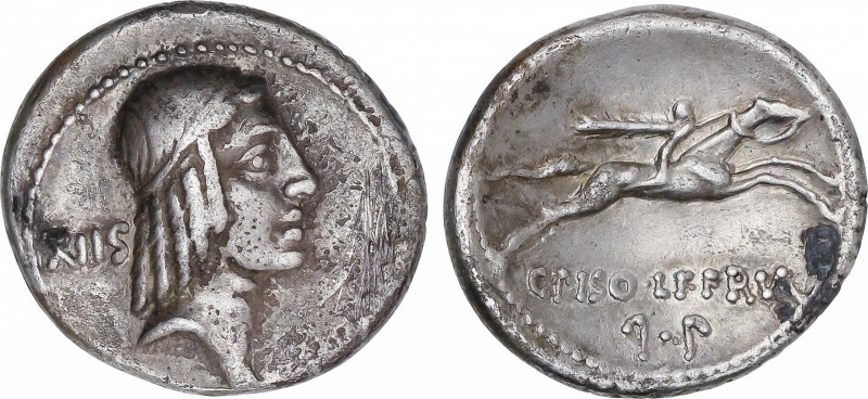 Denario. 64 a.C. CALPURNIA. C. Calpurnius Piso Frugi. Anv.: Cabeza laureada de A...