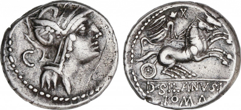 Denario. 91 a.C. JUNIA. D. Junius Silanus L.f. Anv.: Cabeza de Roma, detrás letr...