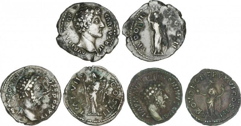 Lote 3 monedas Denario. Acuñadas el 161-180 d.C. MARCO AURELIO. AR. IMP. VIII. C...