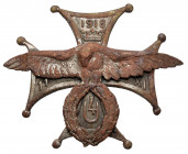 Odznaka, 4 Pułk Ułanów Zaniemeńskich Odznaka kształtem wzorowana na Krzyżu Orderu Virtuti Militari.&nbsp;&nbsp; Dwuczęściowa, bita w srebrzonym metalu...