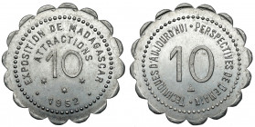 Madagascar, Exposition de Madagascar, 10 centimes 1952 Aluminium, diameter 27,3 mm, weight 1,53 g.
 Aluminium, średnica 27,3 mm, waga 1,53 g.

Grad...