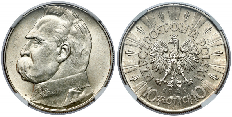 Piłsudski 10 złotych 1939 Reference: Chałupski 2.32.6.a, Parchimowicz 124.f
Gra...