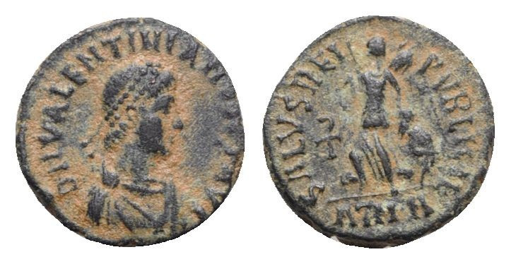 Valentinian II (375-392). Æ (13mm, 1.32g, 12h). Antioch - Victory with captive. ...