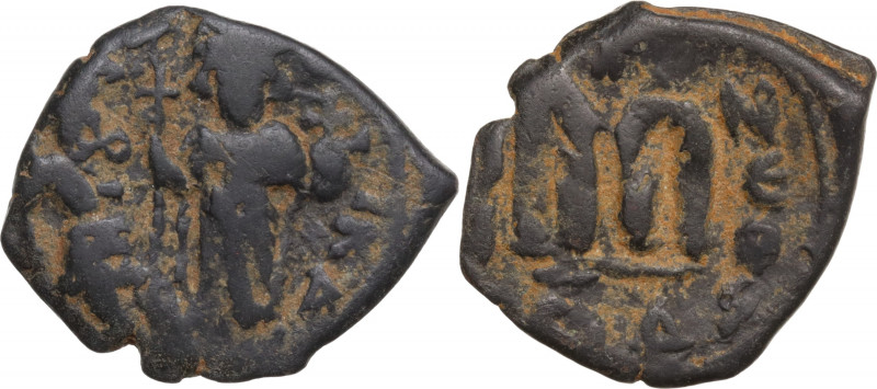 Constans II (641-668). Æ 40 Nummi (25mm, 4.90g). Constantinople. Good Fine - nea...