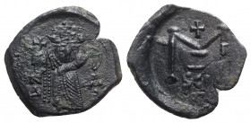 Constans II (641-668). Æ 40 Nummi (26mm, 5.12g, 6h). Syracuse. Near VF