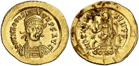 (441-450 d.C.). Teodosio II. Constantinopla. Sólido. (Spink 21140) (Ratto 154 sim) (RIC. 293). 4,49 g. Incrustaciones en reverso. (EBC-).