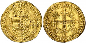 1546. Carlos I. Amberes. 1 corona del sol. (Vti. 621) (Vanhoudt 223. AN). 3,28 g. Acuñada sobre otra moneda. Rara. (MBC+).
