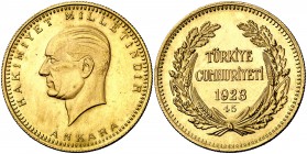 Año 45 (1968). Turquía. Ankara. 500 kurush. (Fr. 203) (Kr. 859). 36,26 g. AU. Rayitas. (S/C-).