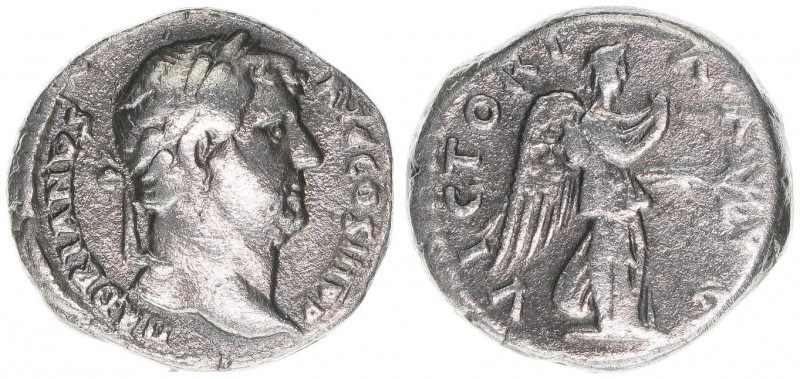 Hadrianus 117-138
Römisches Reich - Kaiserzeit. Denar. VICTORIA AVG
Rom
4,24g
Ka...