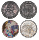 Erzherzog Leopold V. 1619-1632
Schraubtaler, 1620. Einlage Aquarell mit einer nach rechts knieenden betenden Frau, davor Bibel auf Felsvorsprung - seh...