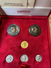 RIPRODUZIONI. Cofanetto Capitalia con riproduzioni di monete romane. Aureo di Galba Au 0,917 (7 g) - 3 Denari in AG di Galba, Otone, Vitellio (ca. 4 g...
