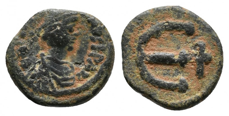 Justinian I. 527-565. Æ Pentanummium. Constantinople mint. Diademed, draped, and...