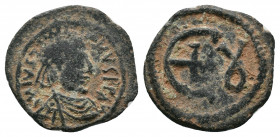 JUSTINIAN I (527-565). Pentanummium. Theoupolis (Antioch).
Obv: D N IVSTINIANVS P P AVC.
Diademed, draped and cuirassed bust right.
Rev: Large E with ...
