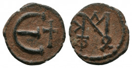 Justin II. 565-578. AE pentanummium . Constantinople mint. Monogram of Justin II / Large Є, cross to right. SB 364, 1,42gr