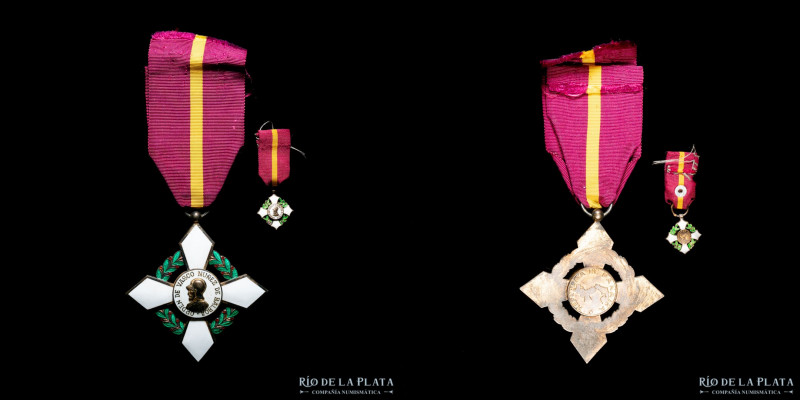 Panama. Orden de Vasco Nuñez de Balboa. Con ribbon y miniatura. Bronce esmaltado...