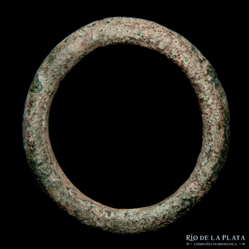 Pueblos Célticos. AE Anillo. Bronces indeterminados siglo IV-I AC. AE; 26.5mm; 4...
