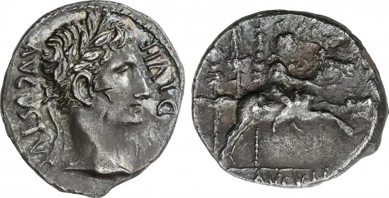 Roman Coins
Empire
Denario. Acuñada el 8 a.C. AUGUSTO. LUGDUNUM (Lyon). Anv.: ...