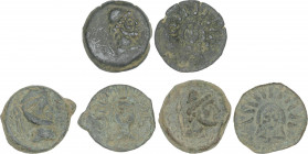 Celtiberian Coins
Lote 3 monedas As. 200-20 a.C. MALACA (MÁLAGA). Anv.: Cabeza de Vulcano con birrete a derecha, delante leyenda, detrás tenazas. Var...