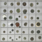 Lots and Collections
Lote 41 cobres. GRECIA ANTIGUA, MONEDA HISPÁNICA y REPÚBLICA ROMANA. AE. Incluye algún pequeño bronce griego, moneda ibérica de ...