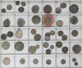Lots and Collections
Lote 34 monedas. IMPERIO ROMANO, BIZANTINO, MEDIEVAL a ALFONSO XII. AE, AR, Latón, Br…. Interesante lote resto de colección. Inc...