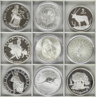 World Lots and Collections
Lote 9 monedas. Siglo XX. DIFERENTES PAÍSES DEL MUNDO. AR. Contiene dos monedas Ducado 1992 y 1995 Paises Bajos, 10 Lirot ...