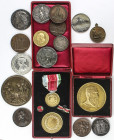 World Medals
Lote 17 medallas. Siglo XIX. FRANCIA, BELGICA, GRAN BRETAÑA, SUIZA, ITALIA, etc. AR (4), Br, AE, Metal plateado y dorado. Ø 36 a 75 mm. ...