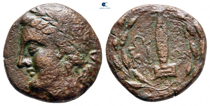 Islands off Caria. Kos circa 200-100 BC. 
Bronze Æ

17 mm, 3,76 g



near...