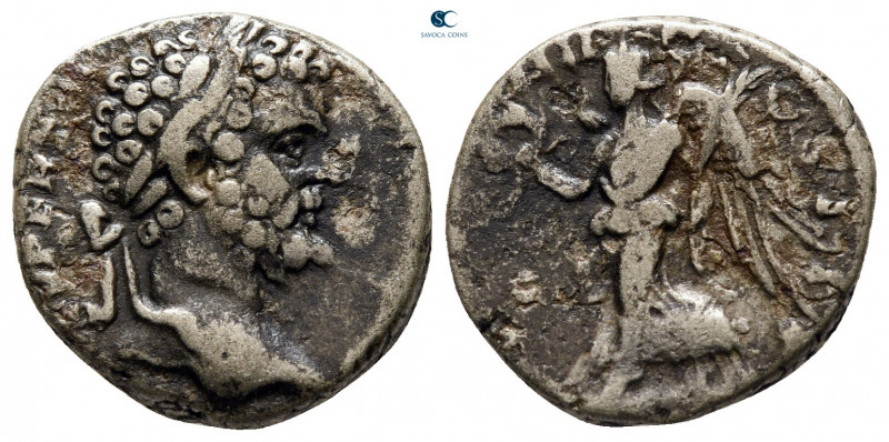 Septimius Severus AD 193-211. Rome
Denarius AR

17 mm, 2,78 g



nearly v...