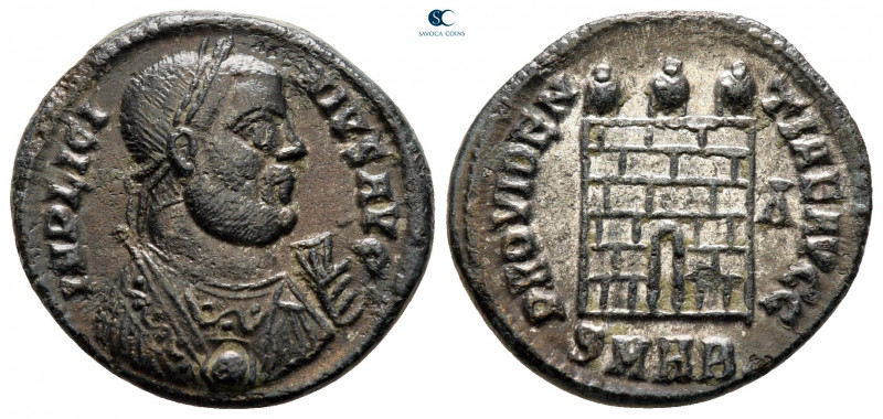 Licinius I AD 308-324. Heraclea
Follis Æ

20 mm, 2,74 g



very fine