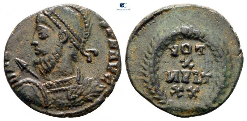 Julian II Apostate AD 360-363. Uncertain mint
Follis Æ

17 mm, 2,22 g



...