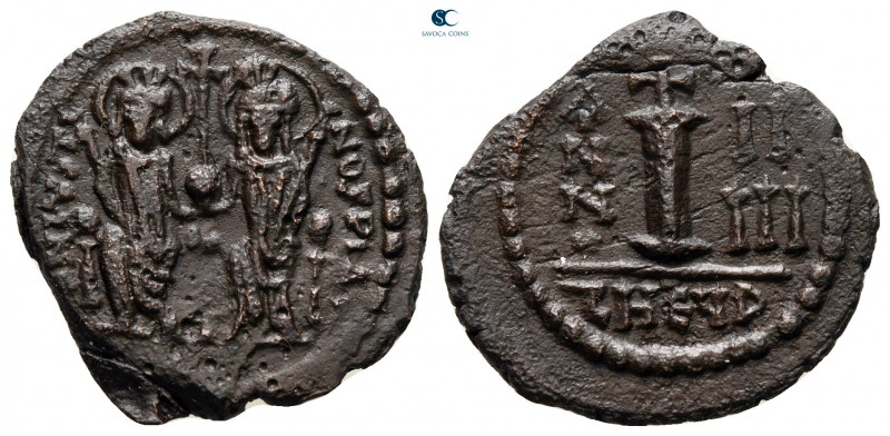 Justin II and Sophia AD 565-578. Theoupolis (Antioch)
Decanummium Æ

20 mm, 3...