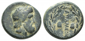 PHRYGIA. Apameia. Ae (2nd-1st centuries BC).(19.6mm, 6.5 g) Obv: Laureate head of Serapis right, wearing Egyptian crown. Rev: ΑΠΑΜΕΩΝ. Pileoi of the D...