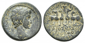 PHRYGIA. Apameia. Augustus with Gaius (27 BC-14 AD). Ae.(18.5mm, 4.5 g) G. Masonios Roufus, magistrate. Obv: ΣΕΒΑΣΤΟΣ. Laureate head of Augustus right...
